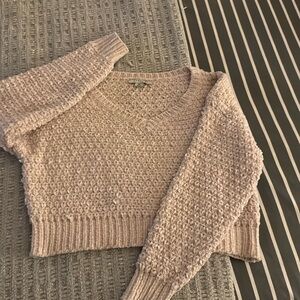 Adorable and so soft cropped sweater